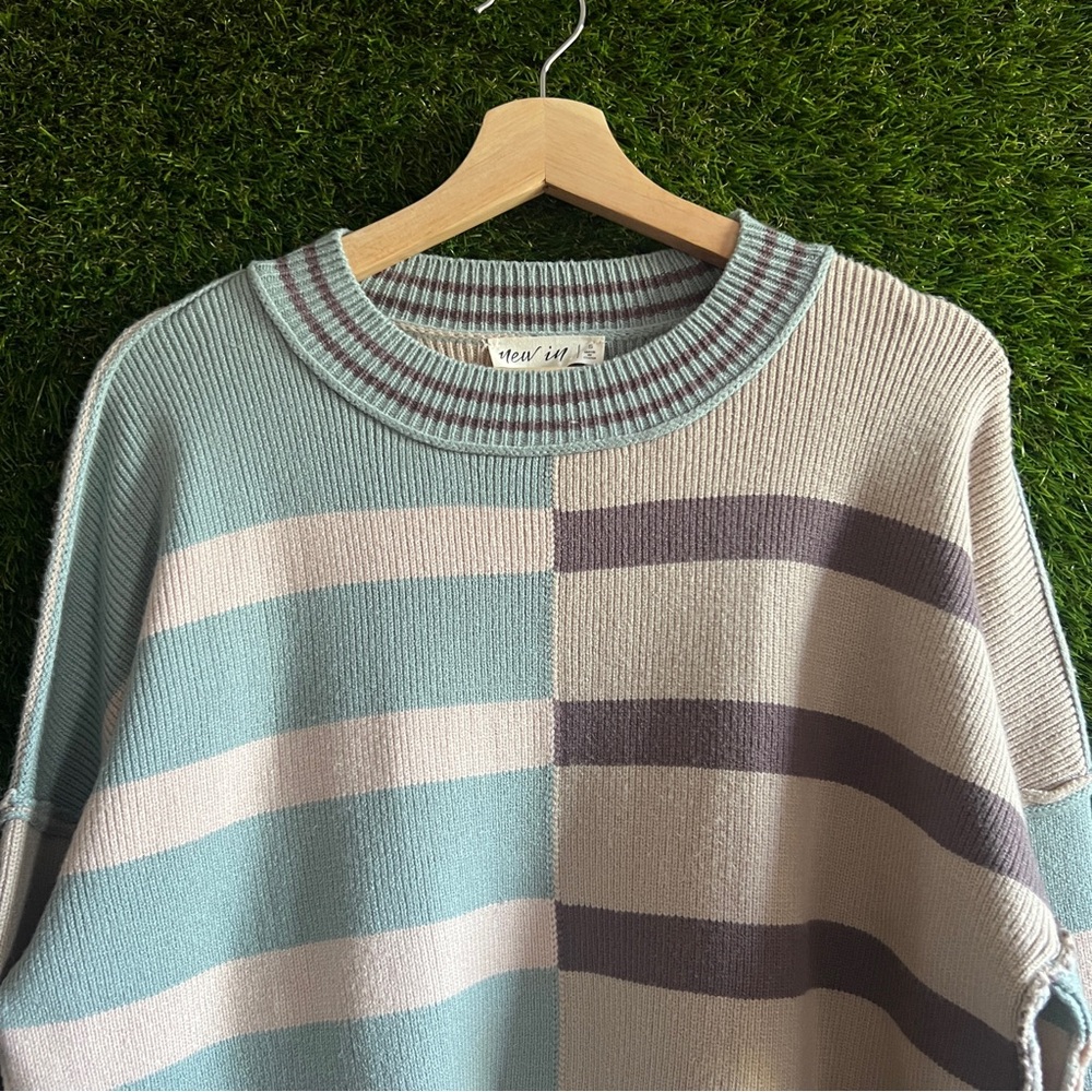 New In Striped Oversized Pullover Sweater Sage Buckle - Picture 3 of 6